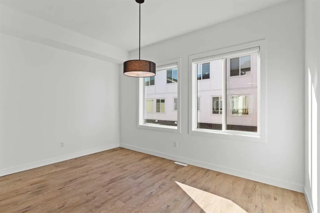 280 Chelsea Road, #2002