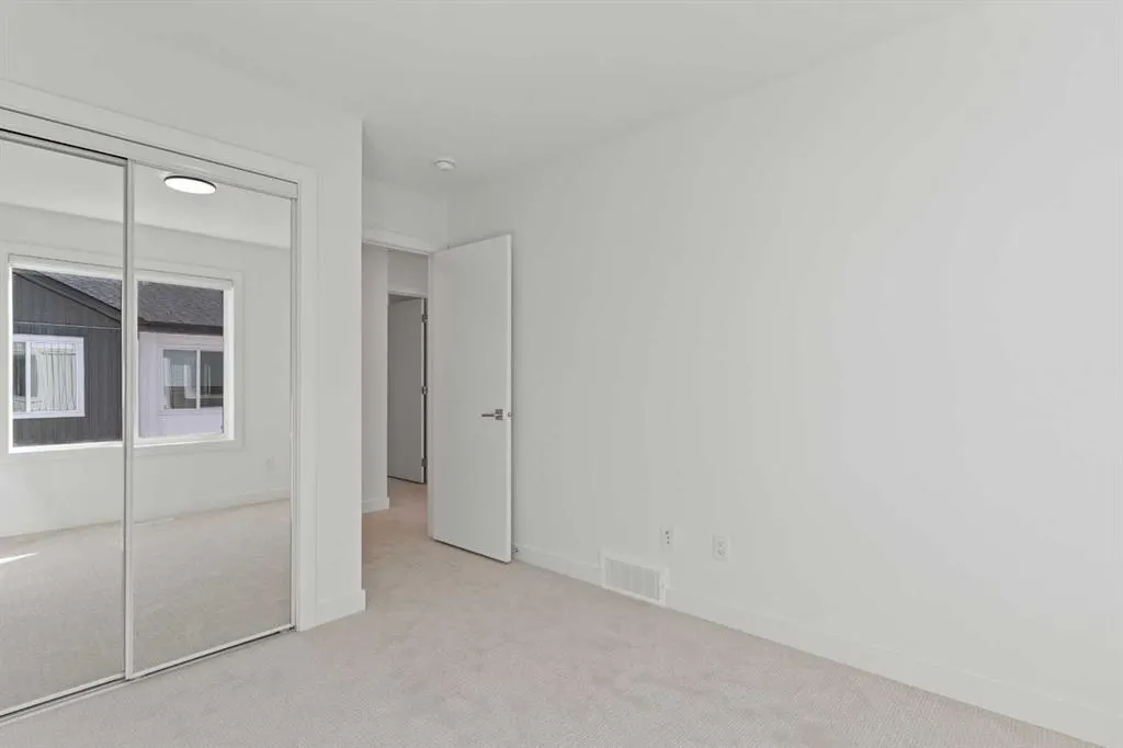 280 Chelsea Road, #2002