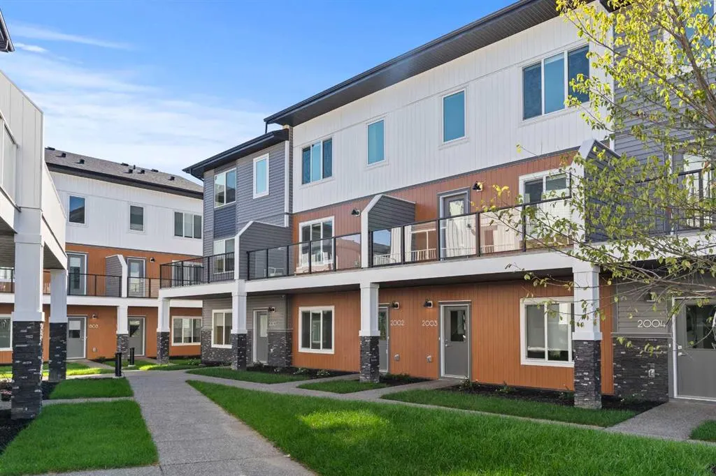 280 Chelsea Road, #2002