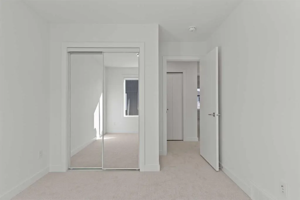 280 Chelsea Road, #2002