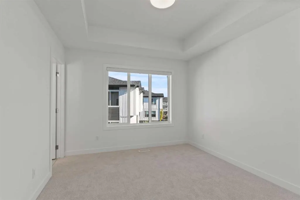 280 Chelsea Road, #2002