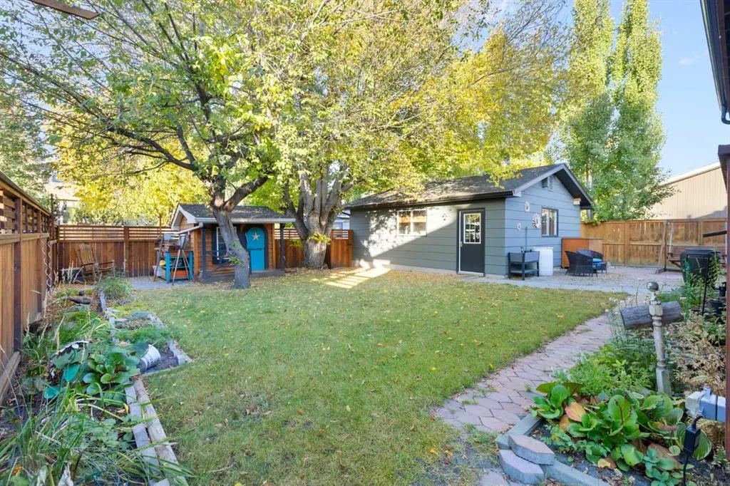 439 Parkridge Crescent SE