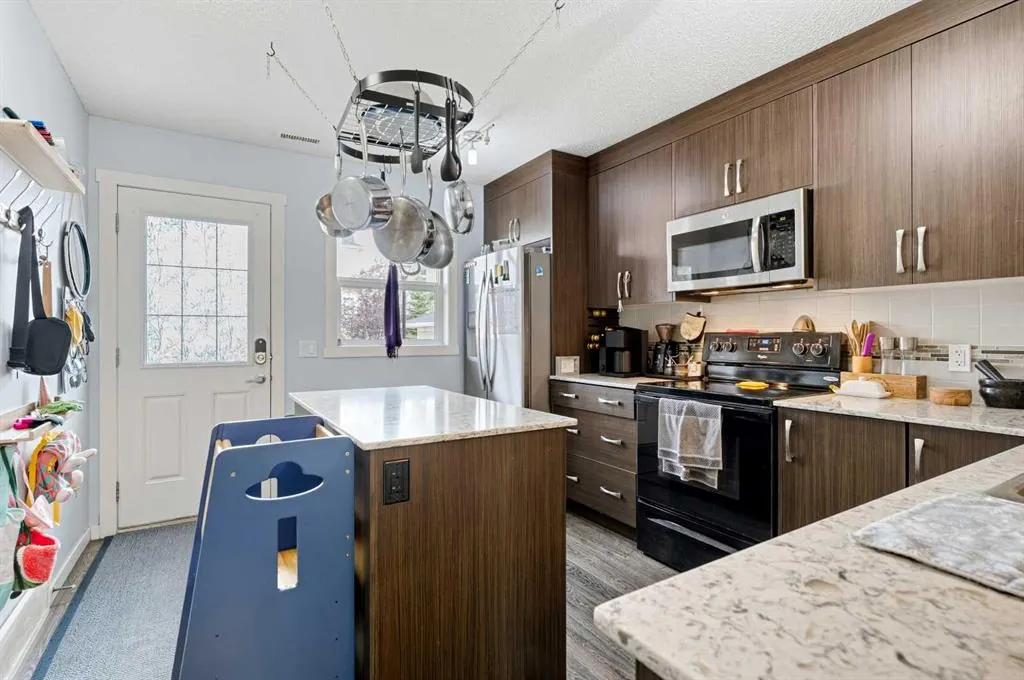 42 Auburn Bay Link SE