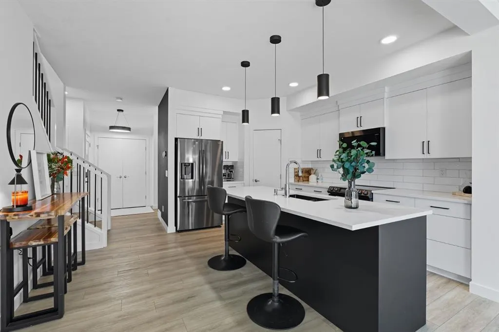 220 Heritage Heights