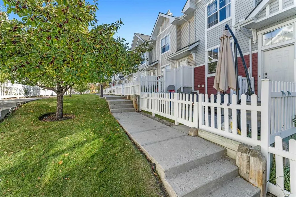 3305 New Brighton Gardens SE