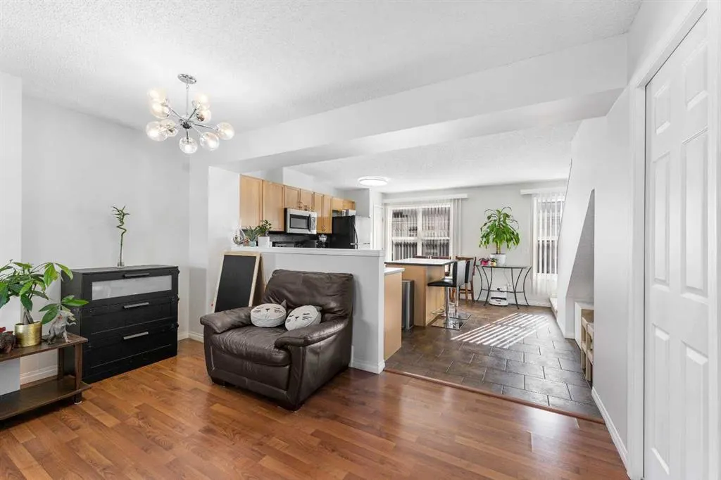 3305 New Brighton Gardens SE