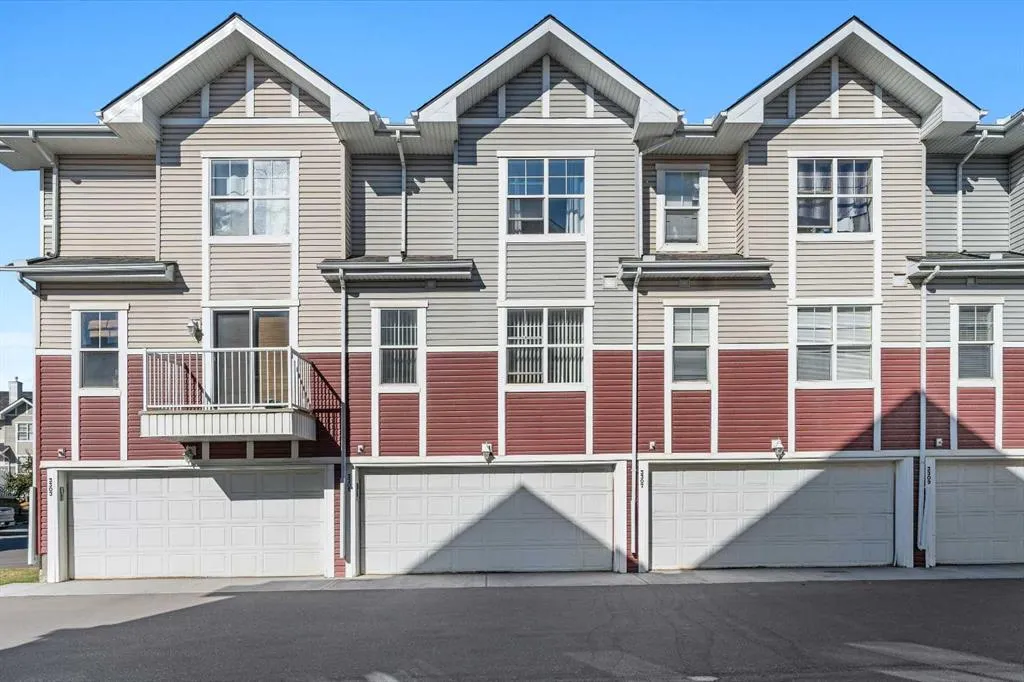 3305 New Brighton Gardens SE