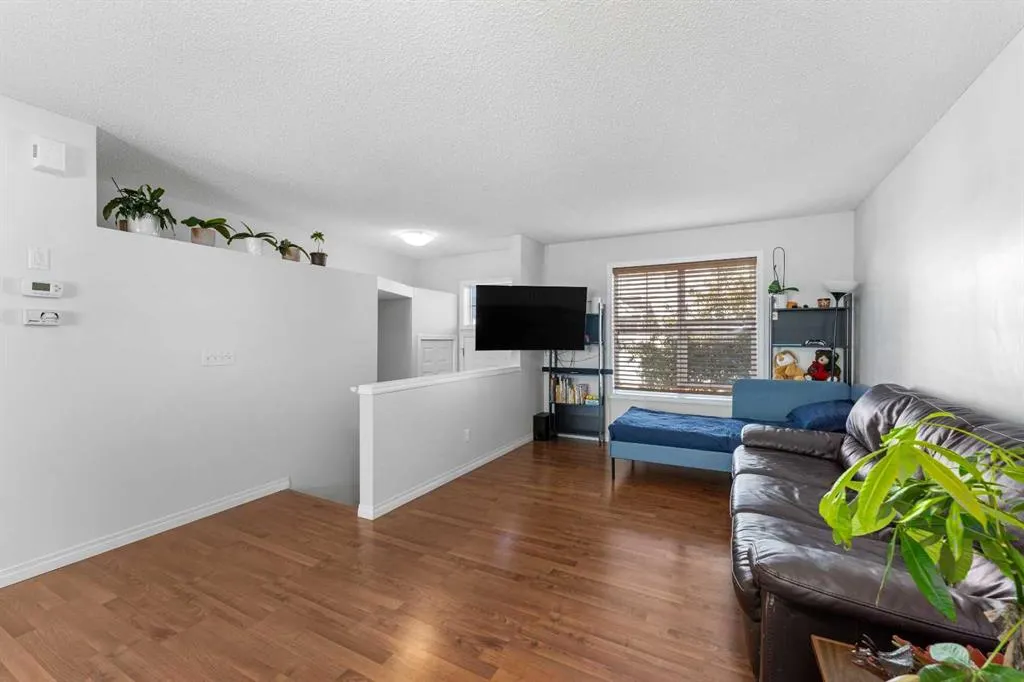 3305 New Brighton Gardens SE