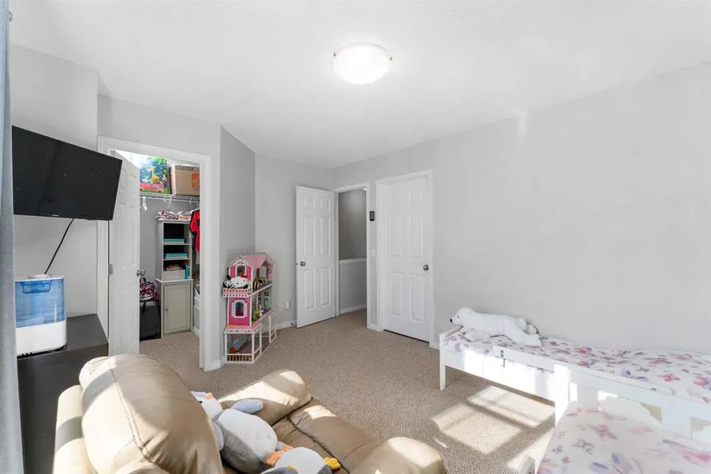 3305 New Brighton Gardens SE