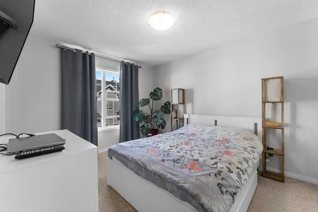 3305 New Brighton Gardens SE