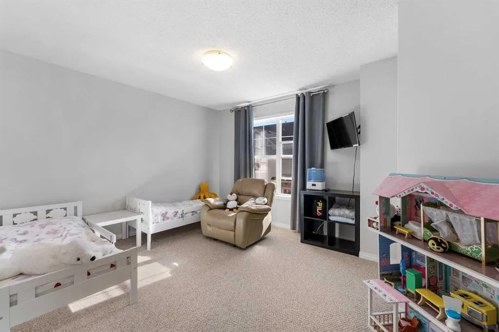 3305 New Brighton Gardens SE