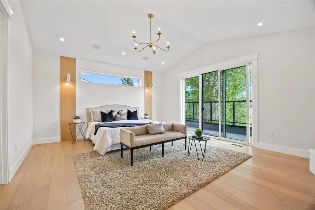 12 Vardana Place NW