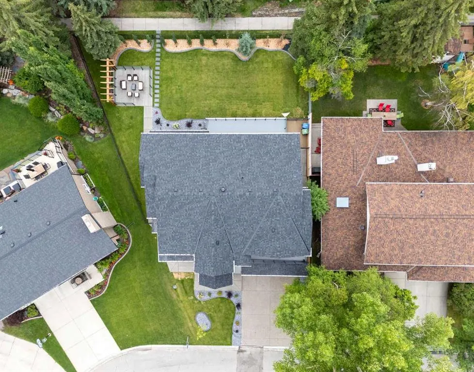 12 Vardana Place NW