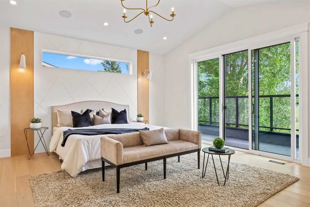 12 Vardana Place NW