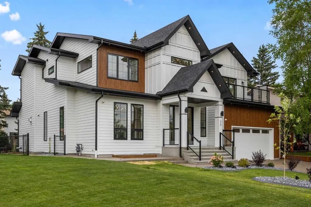 12 Vardana Place NW