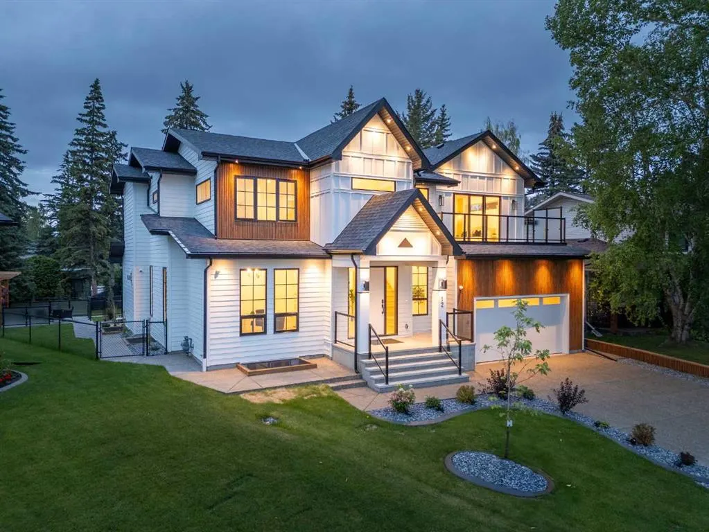 12 Vardana Place NW