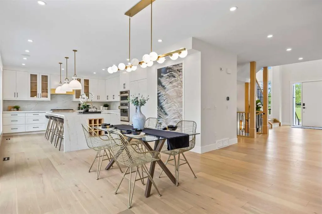 12 Vardana Place NW