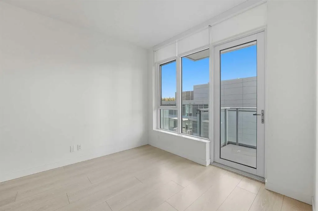 108 Waterfront Court SW, #1007