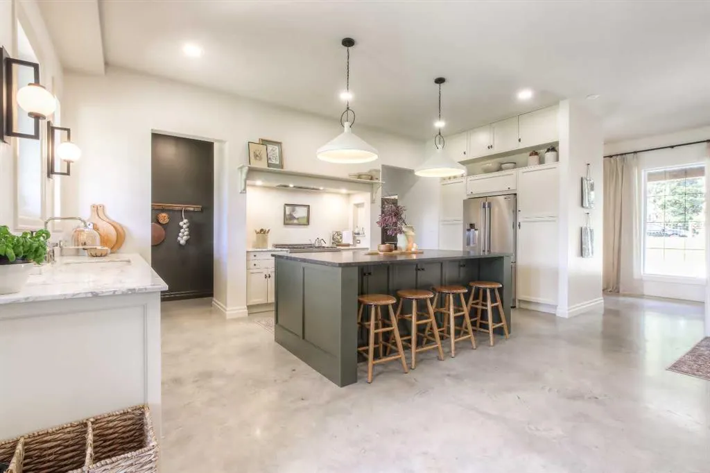 29327 Range Road 52, #11