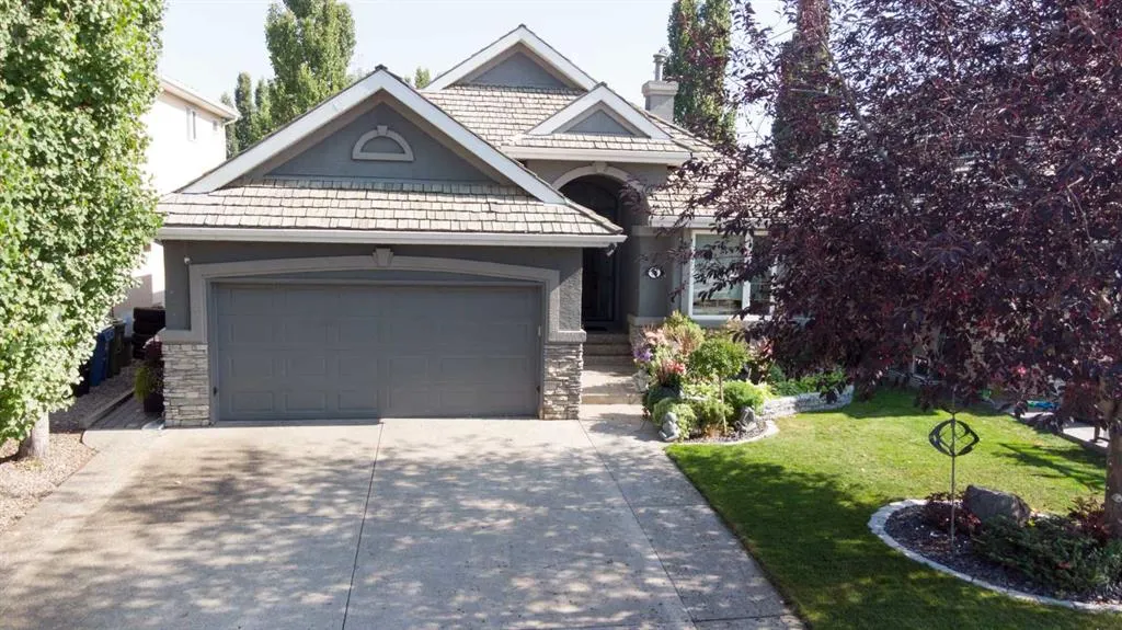 108 Mt Alberta View SE