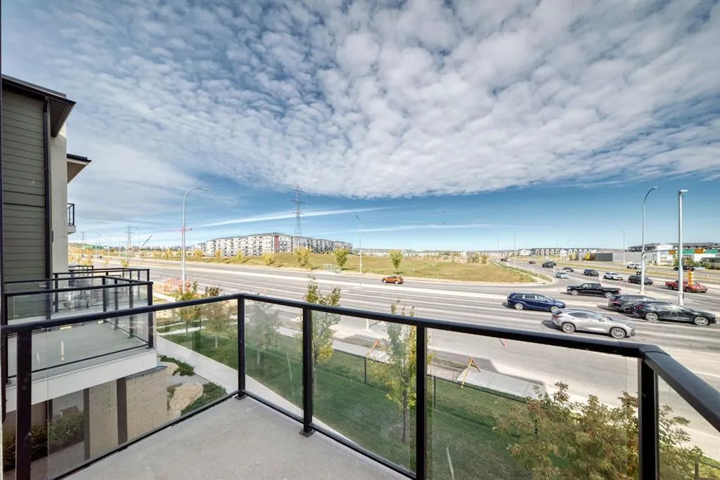 218 Sherwood Square NW, #802