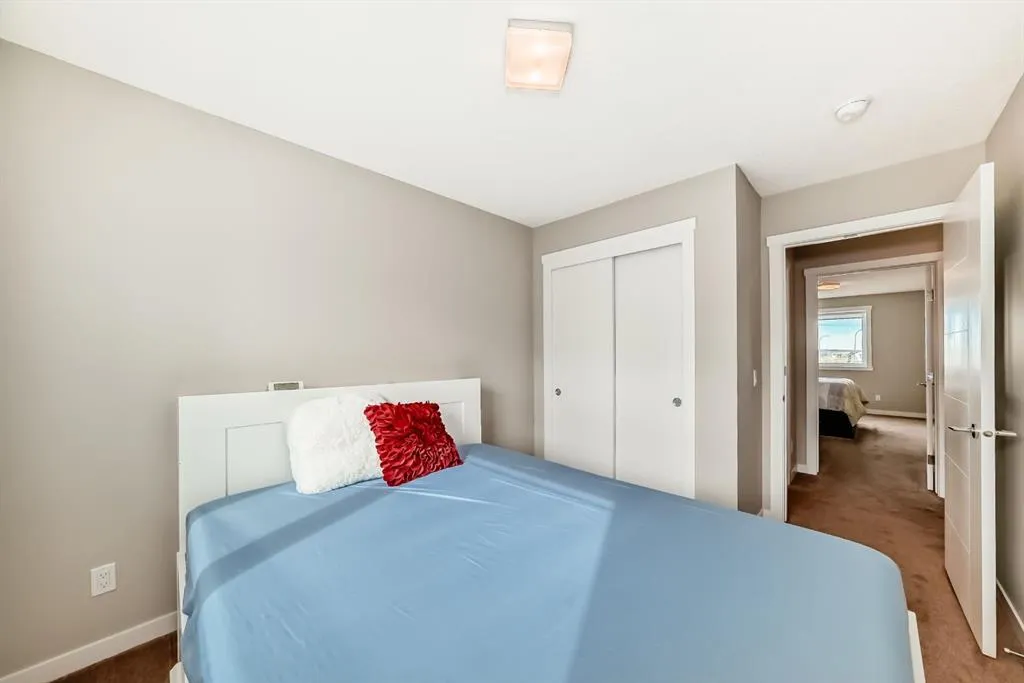 218 Sherwood Square NW, #802