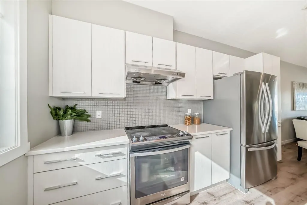 218 Sherwood Square NW, #802