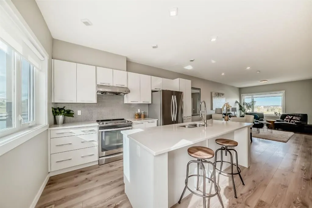 218 Sherwood Square NW, #802