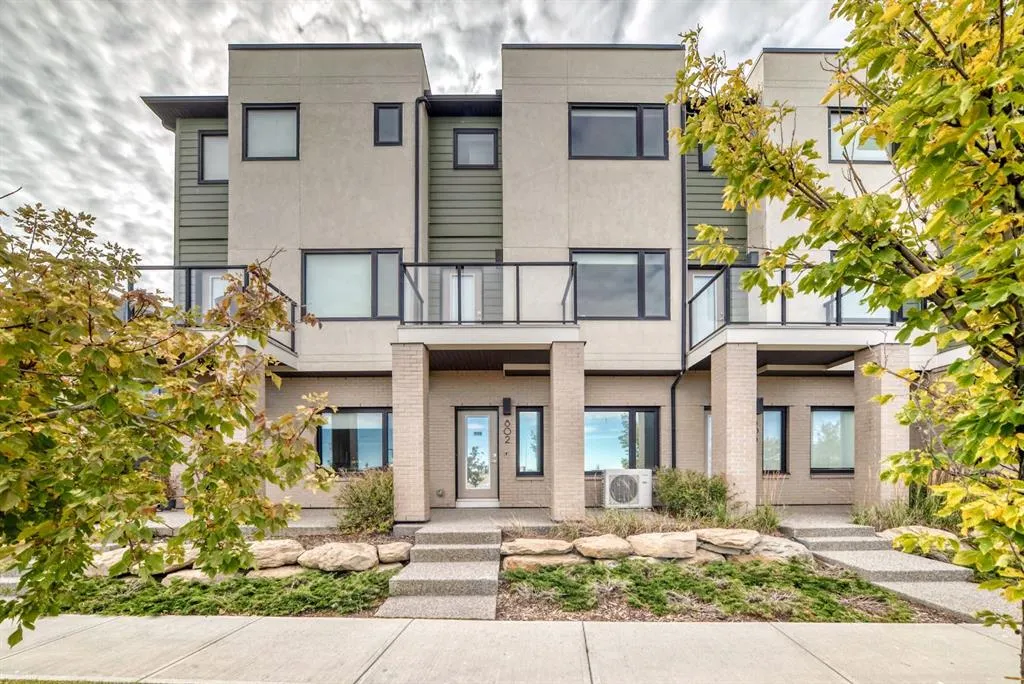 218 Sherwood Square NW, #802