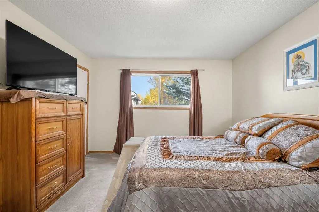 147 Somervale Park SW