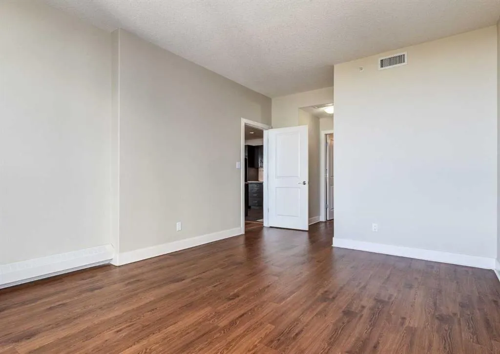 77 Spruce Place SW, #1801