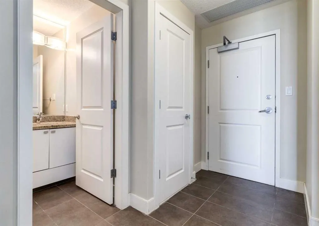 77 Spruce Place SW, #1801