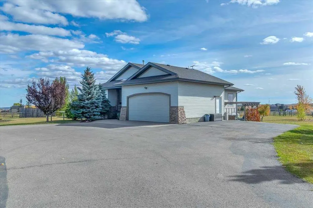 387016 Sundance Trail W