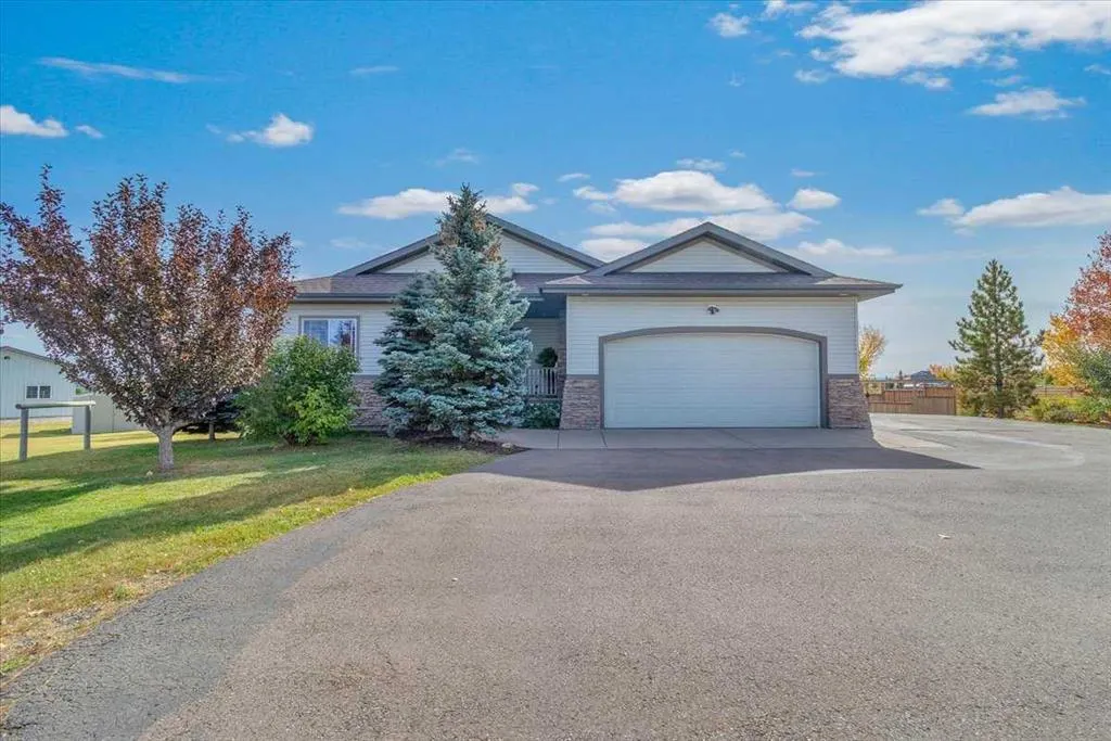 387016 Sundance Trail W