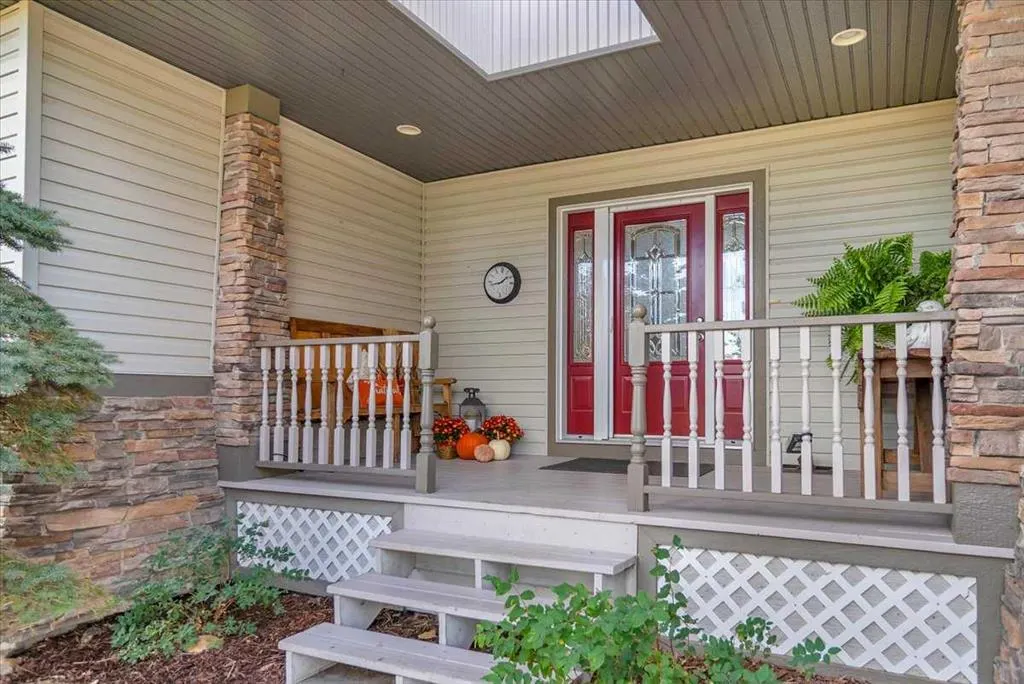 387016 Sundance Trail W