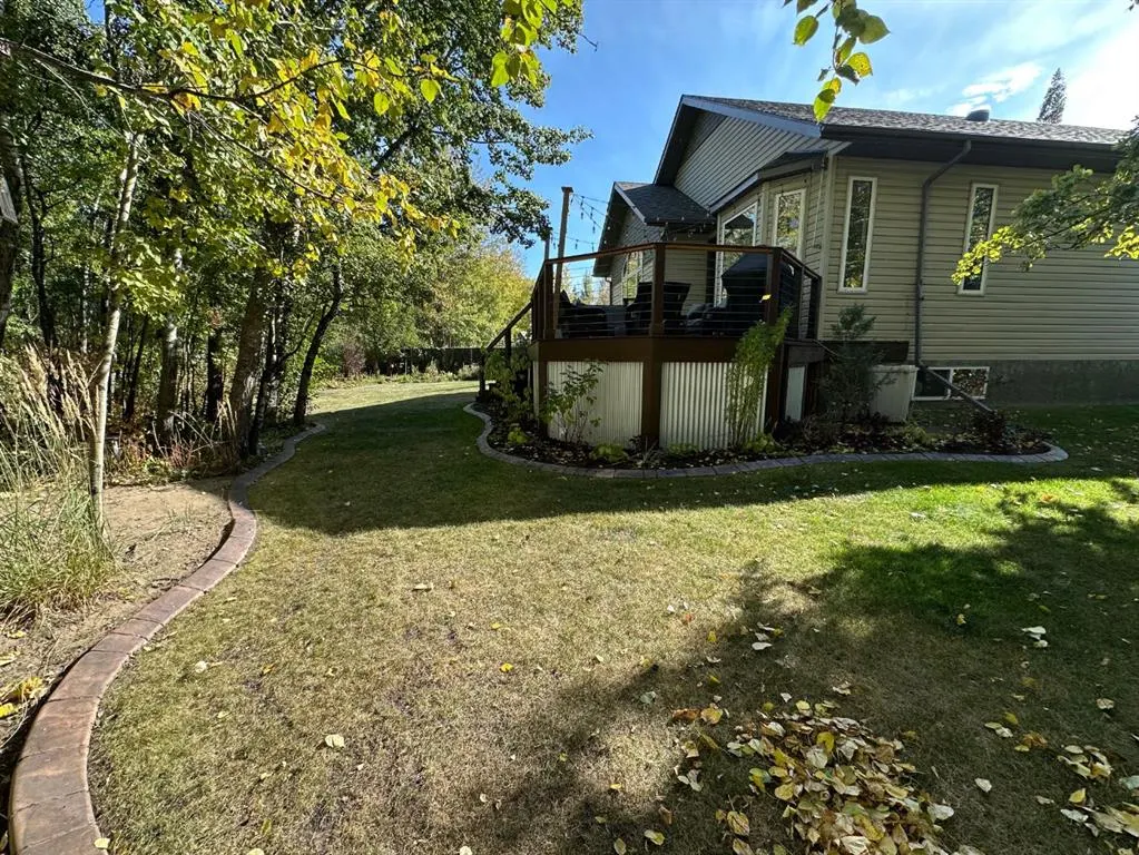 4231 41 Street Close