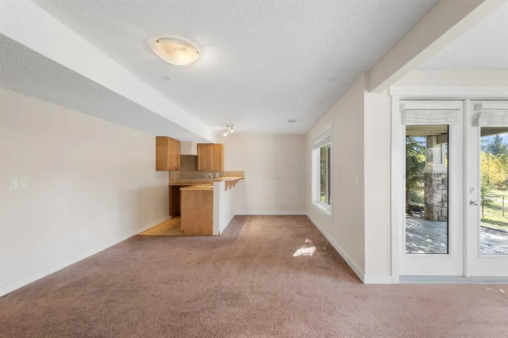 139 Coopers Hill SW