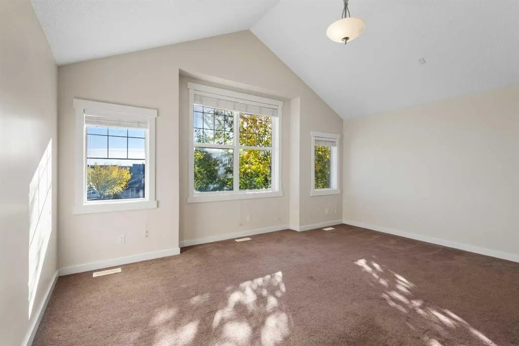 139 Coopers Hill SW