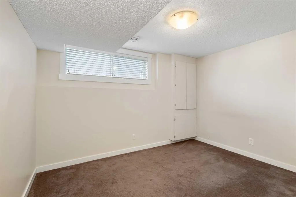 139 Coopers Hill SW