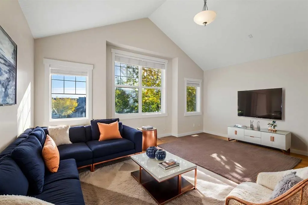 139 Coopers Hill SW