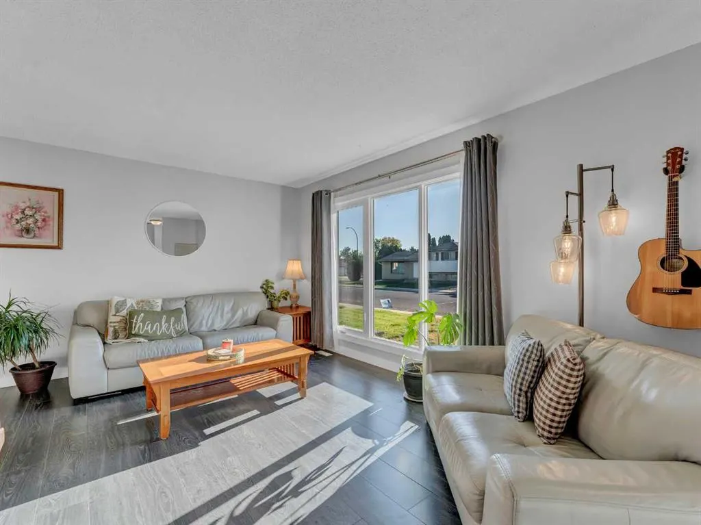 148 Cypress Way SE