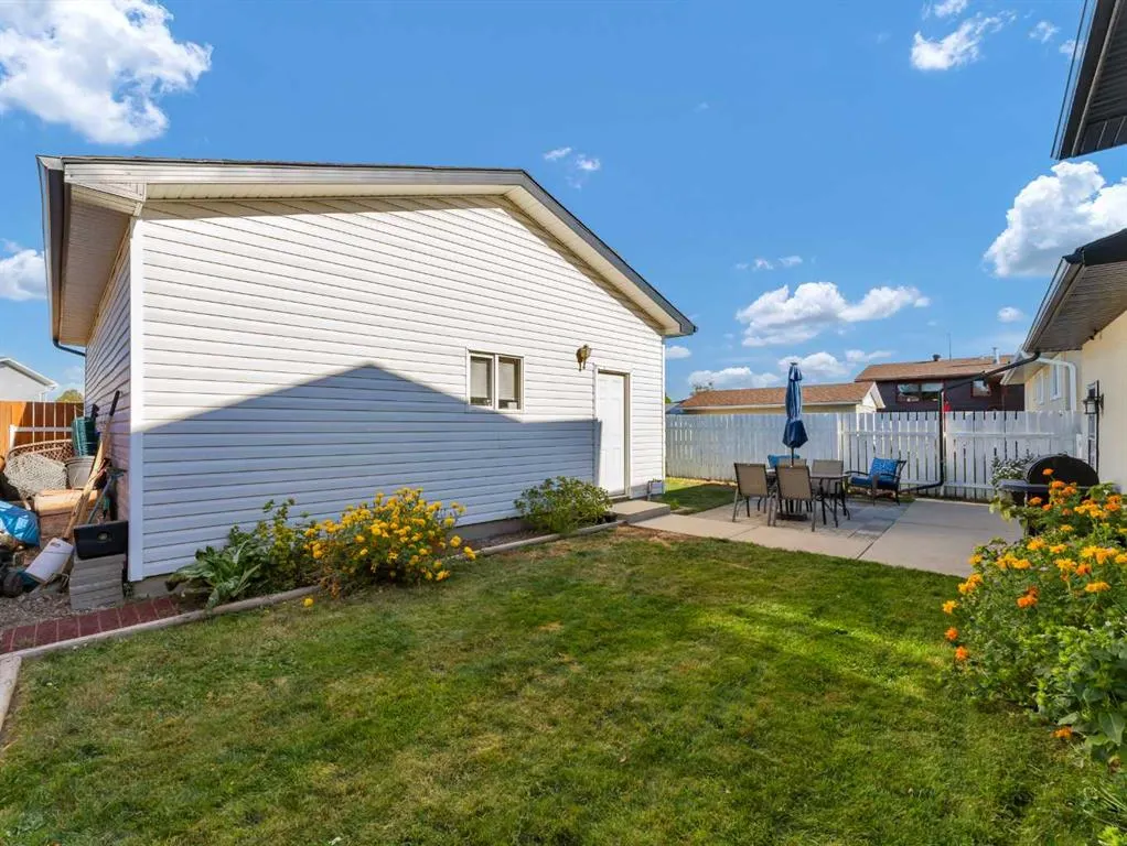 148 Cypress Way SE