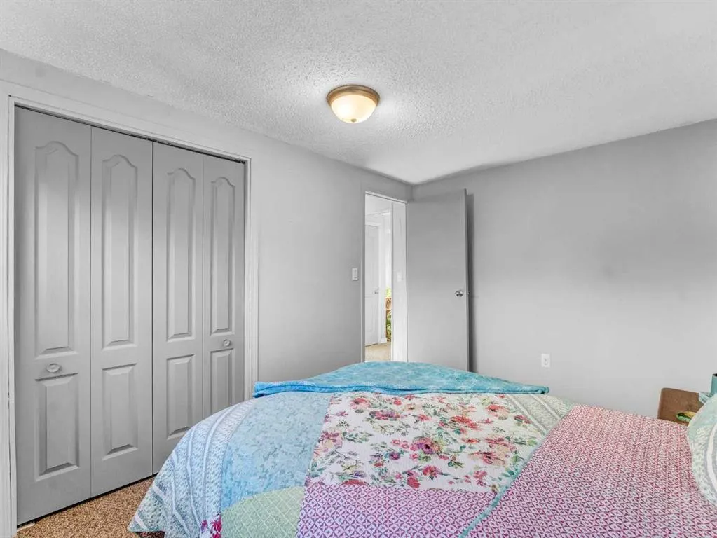 148 Cypress Way SE