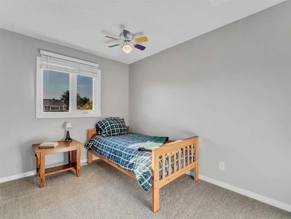 148 Cypress Way SE