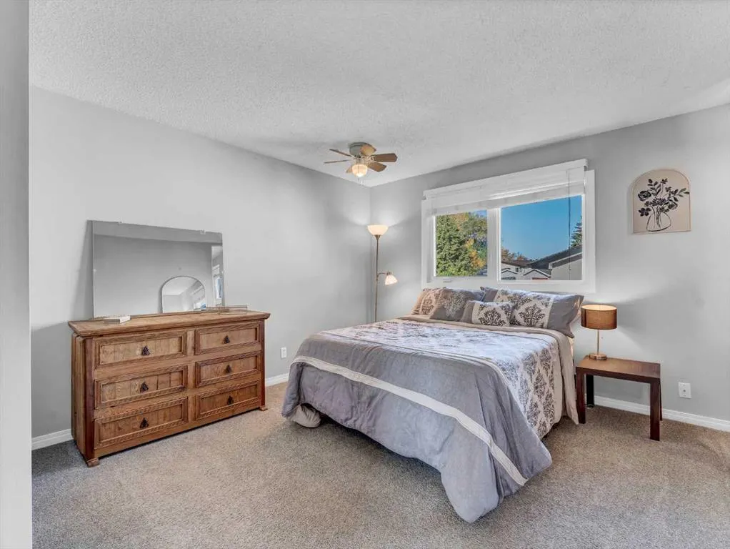 148 Cypress Way SE