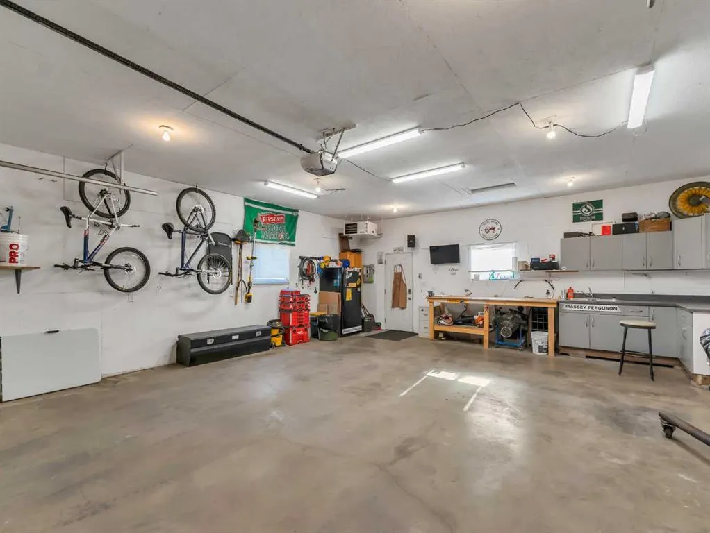 148 Cypress Way SE