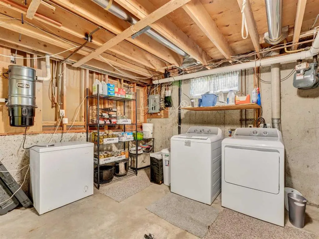 148 Cypress Way SE