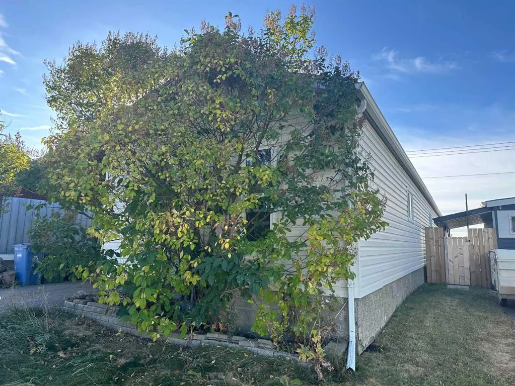 150 Erin Woods Circle SE