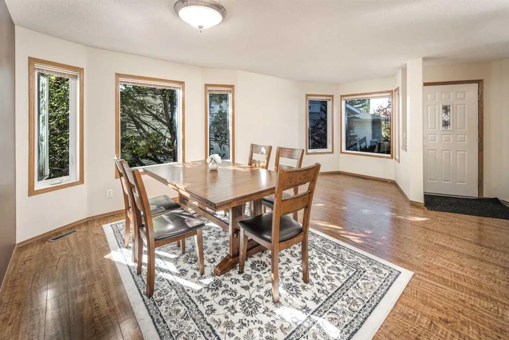 254 Sierra Vista Terrace SW