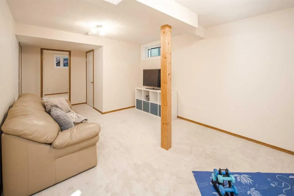 254 Sierra Vista Terrace SW